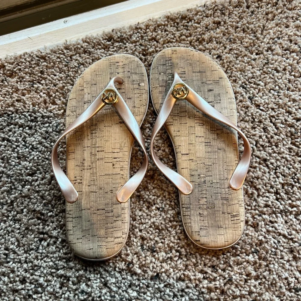 Michael Kors Womens Size 8 Jelly Thong Sandals With MK Charm